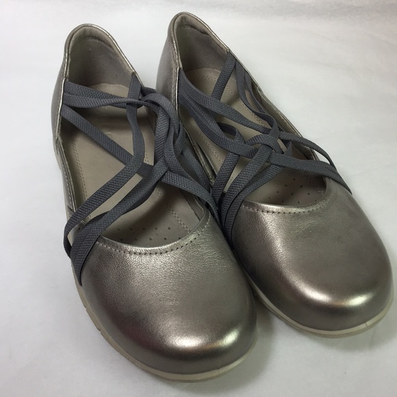Ecco Shoes - Ecco pewter casual flats gently worn